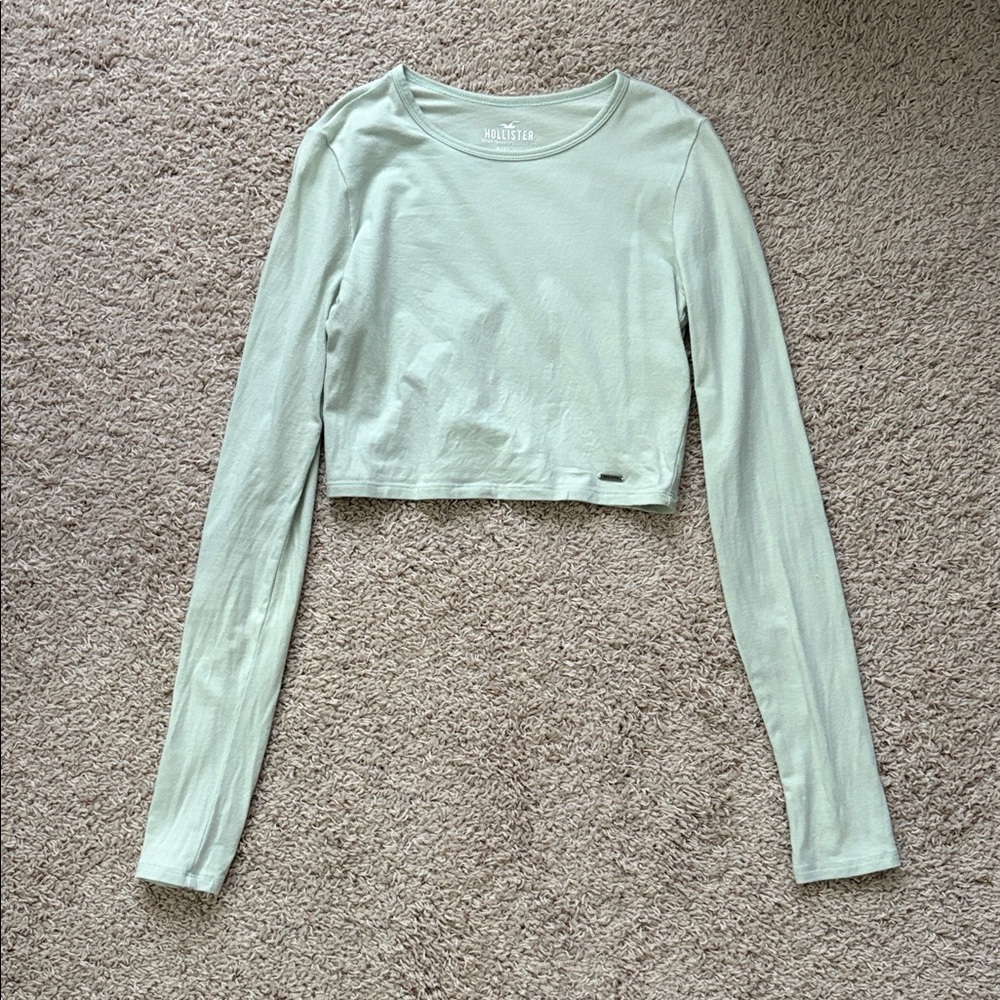 Hollister Women's Light Green Long Sleeve Crop Top